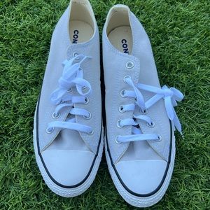 New light gray converse womens 9